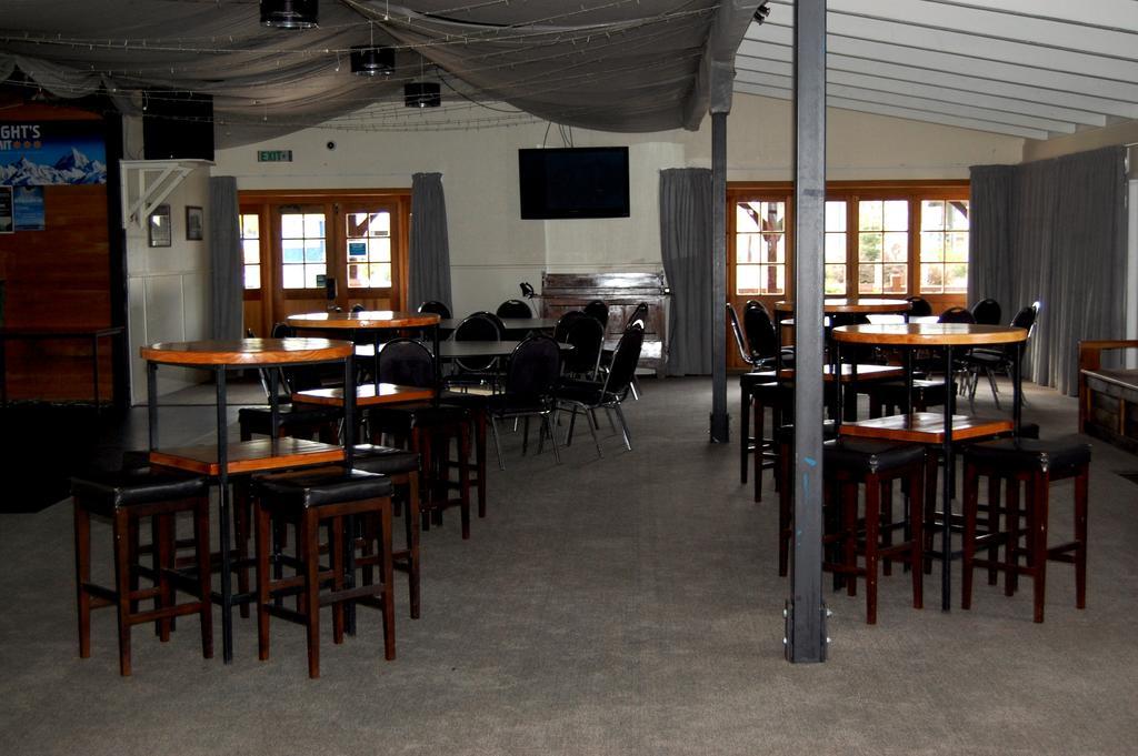 The Blue Pub Hotel Methven Exterior foto
